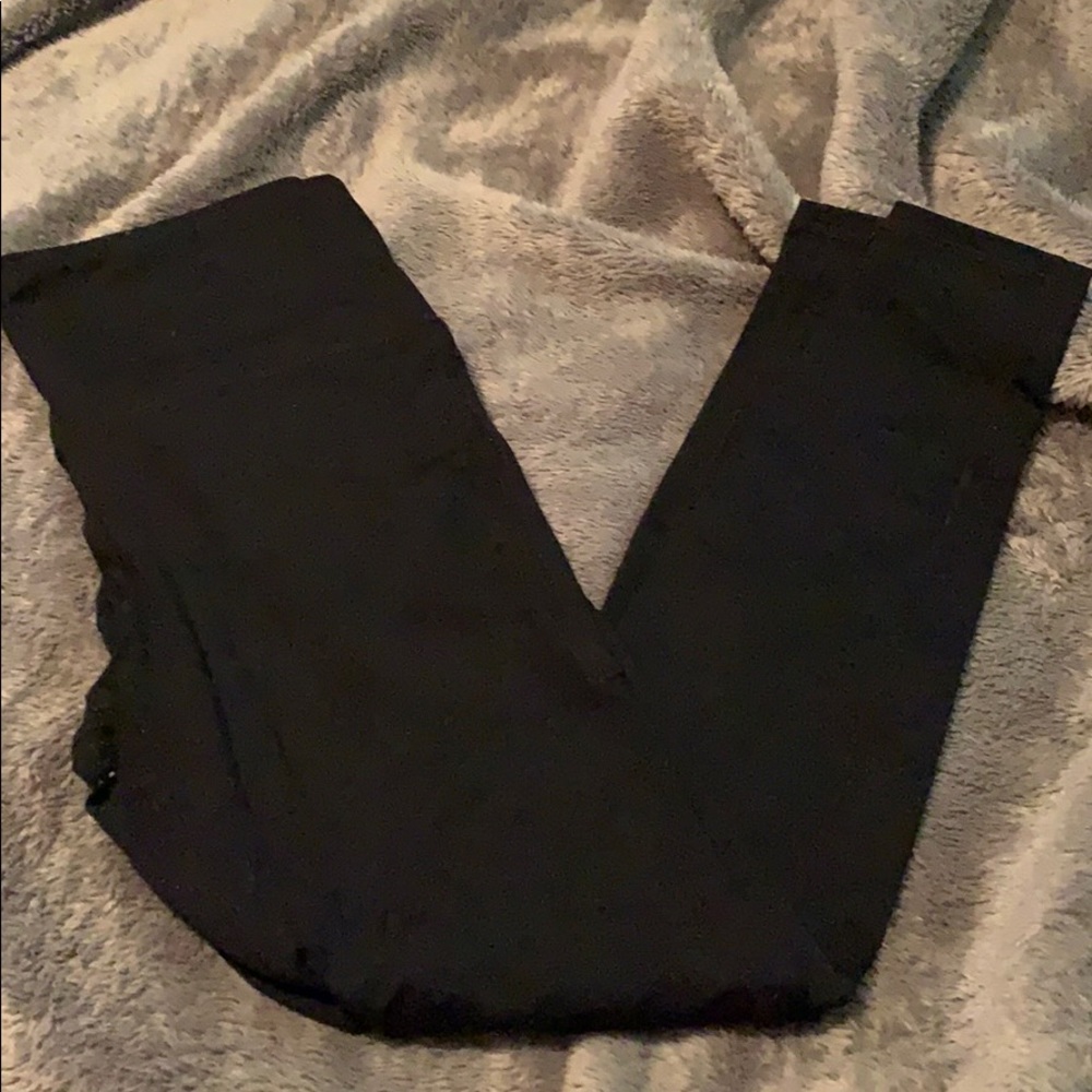 Black leggings